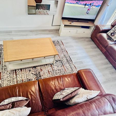 فيلا Luxury 4 Bed House In كوفنتري المظهر الخارجي الصورة